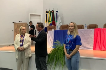 Foto - certificação equipe amiga da mãe, parceria e criança 