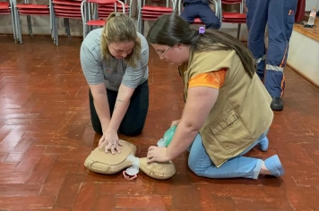 Foto relacionada - AULA DO PROGRAMA MAIS SAÚDE COM AGENTE ABORDA REANIMAÇÃO CARDIOPULMONAR